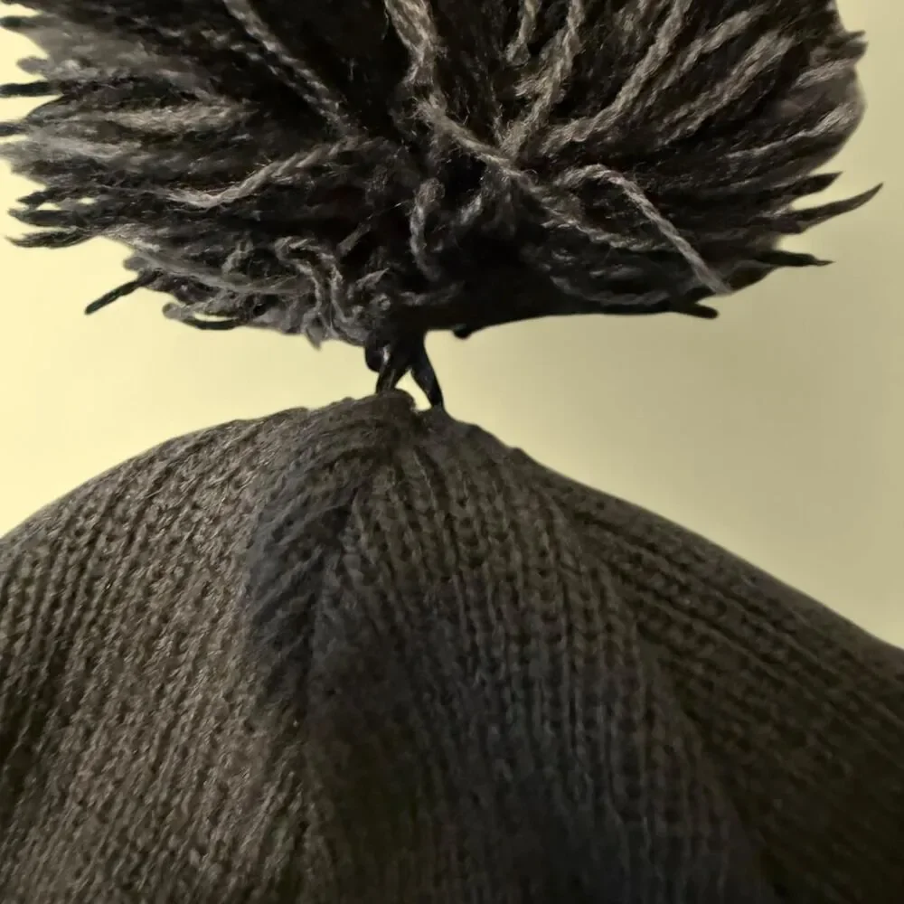 MLB Beanie Unisex One Size Black Gray White Sox Baseball Knit Earflap Pom